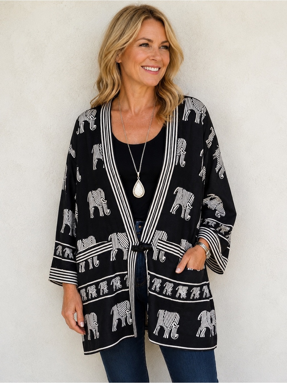 Chico's Vintage Black & White Elephant Print Open-Front Jacket Size S Small
